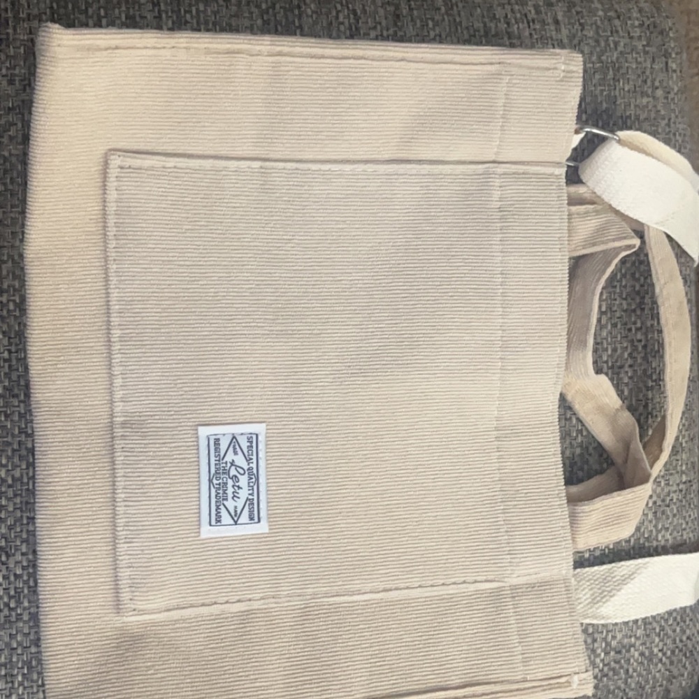 *TOTE BAG*